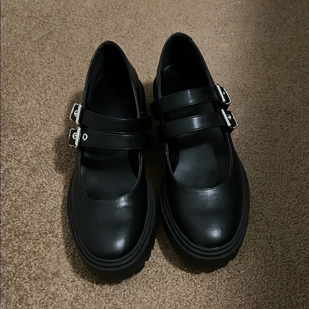 Hot Topic’s Black Double Buckle Platform Mary Janes